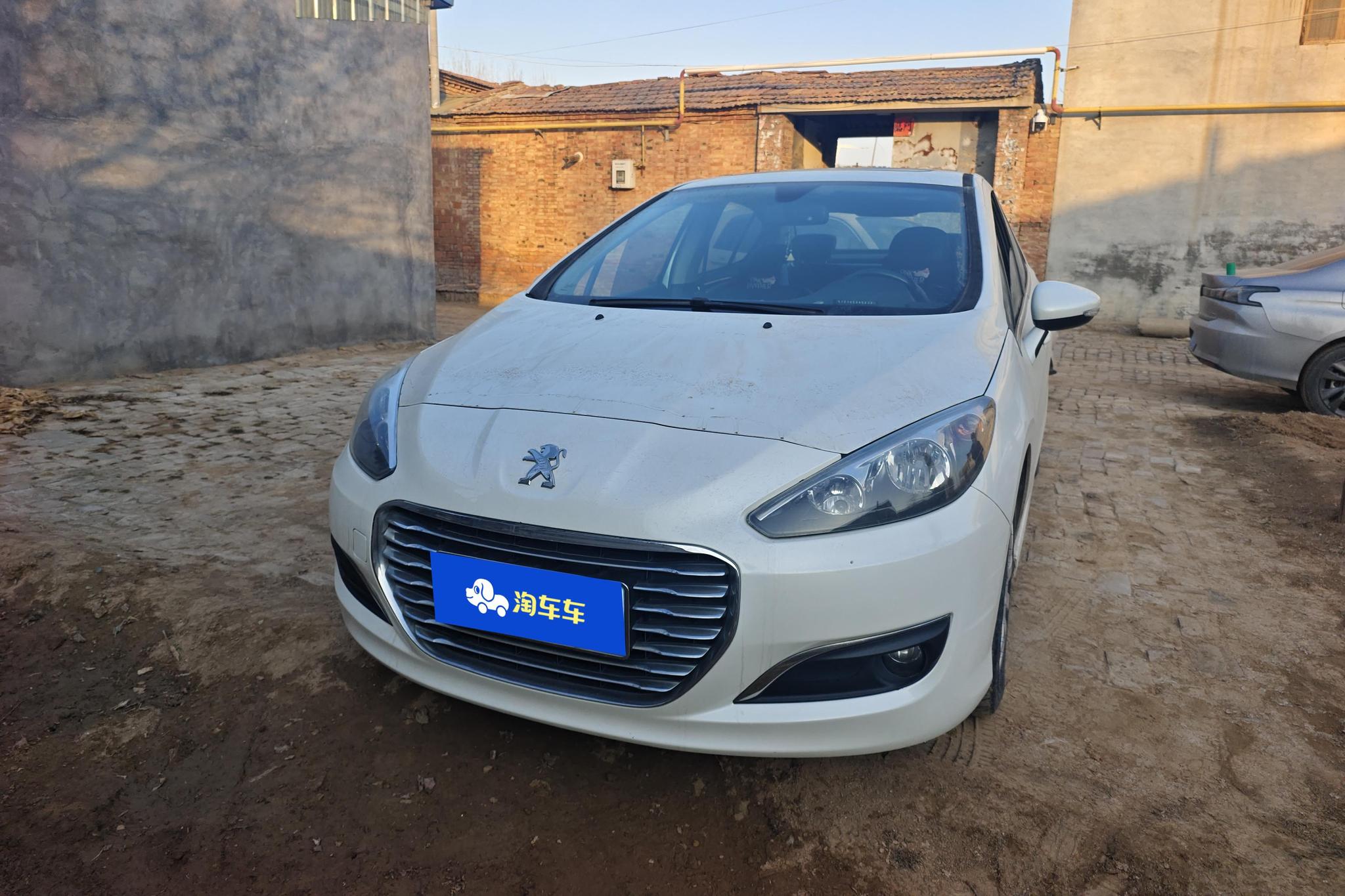 Peugeot 308 2014 1.6L MT