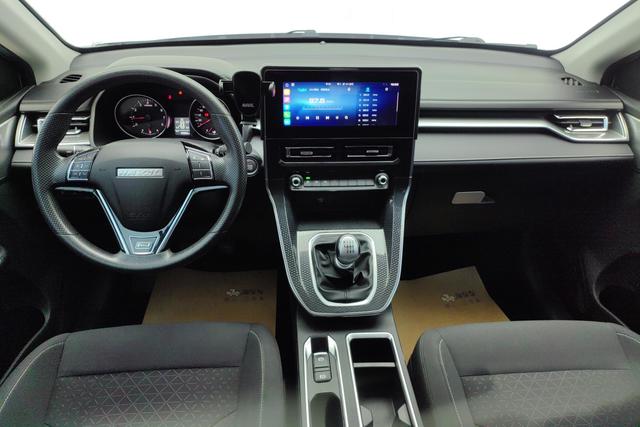 Haval M6 2021 PLUS 1.5 T MT — фото 12