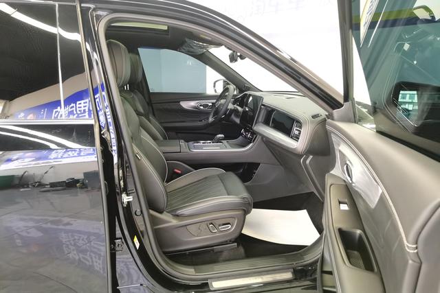 Trumpchi GS8 2024 2.0 TGDI 2 WD — фото 15