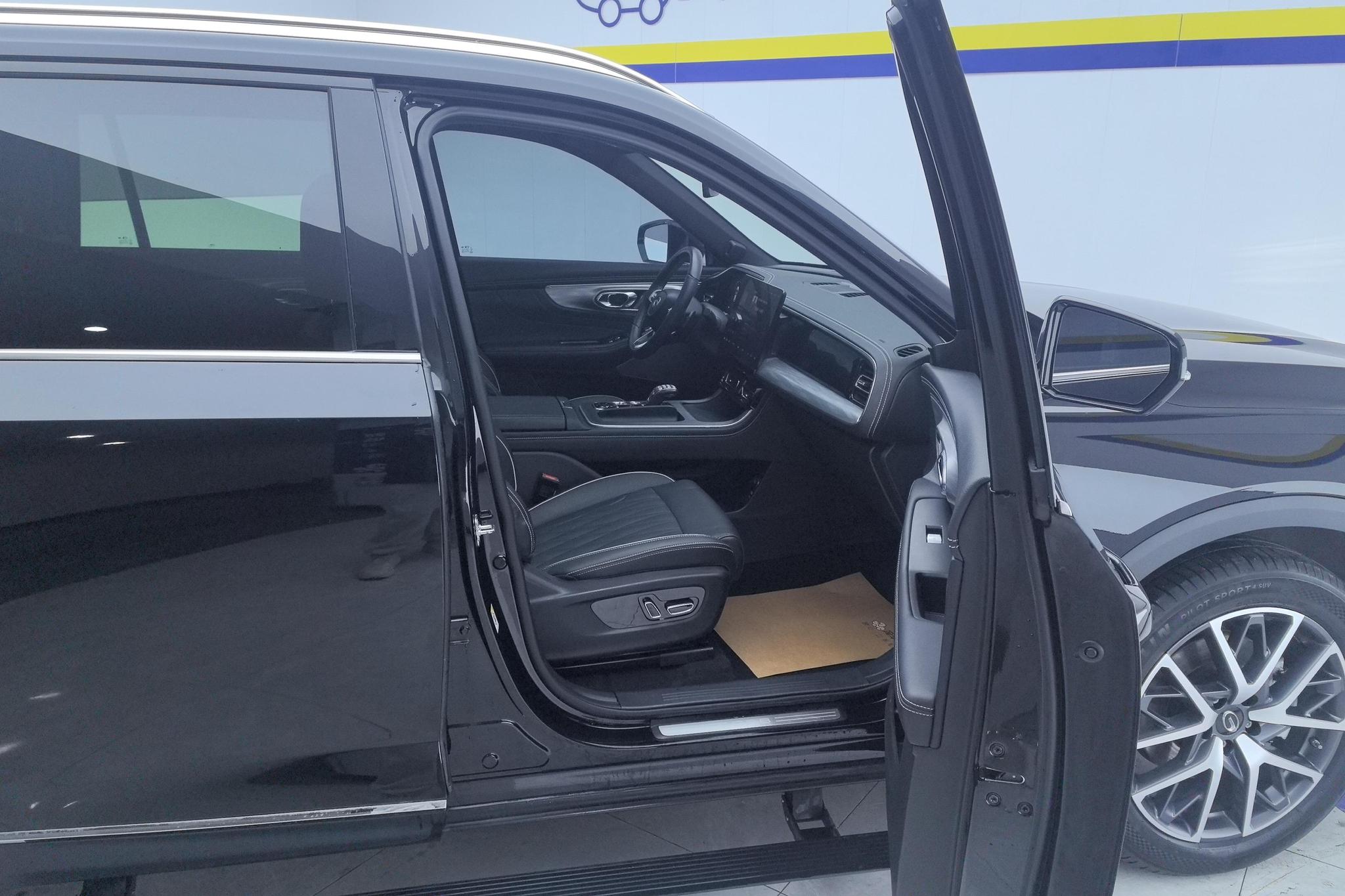 GAC GS8 2022 2.0TGDI Luxury 7 мест