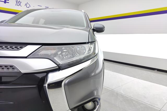 Mitsubishi  Outlander id 3840620 из Китая 8