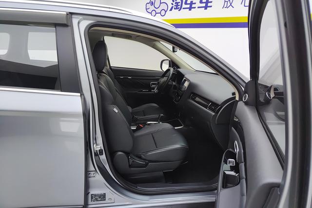 Mitsubishi  Outlander id 3840620 из Китая 9