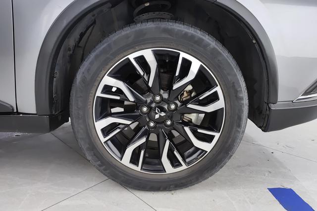 Mitsubishi  Outlander id 3840620 из Китая 11