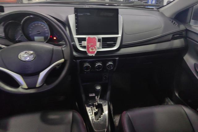 Toyota YARIS L 2016 1.5 E CVT — фото 12