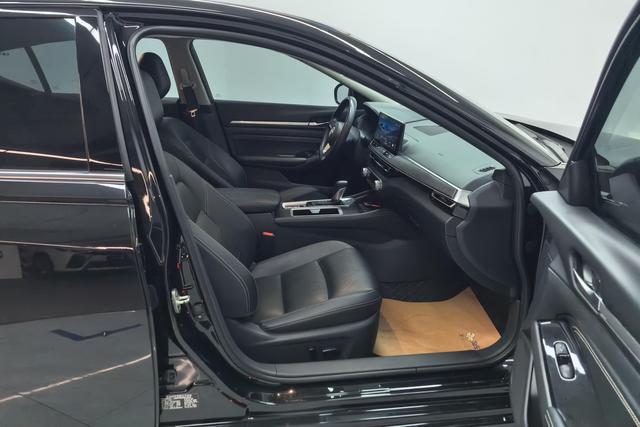 Nissan Teana 2022 2.0 L XL-TLS — фото 15