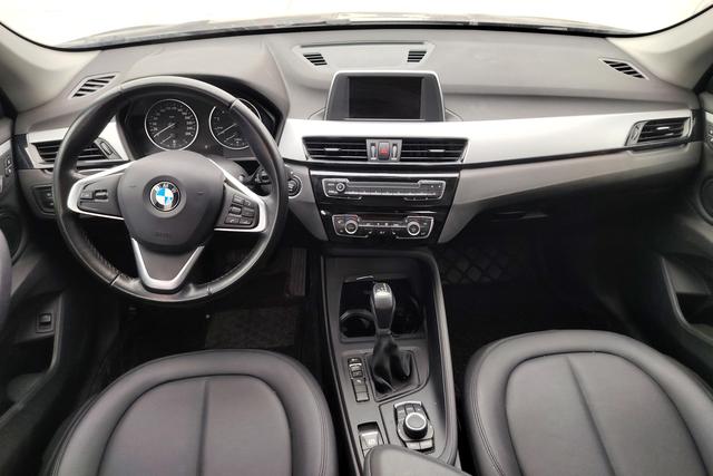 BMW X1 2016 s Drive 18 Li — фото 12