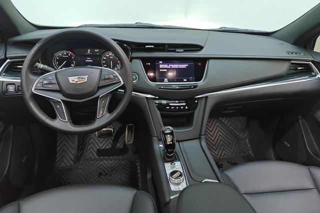 Cadillac XT5 2021 — фото 12