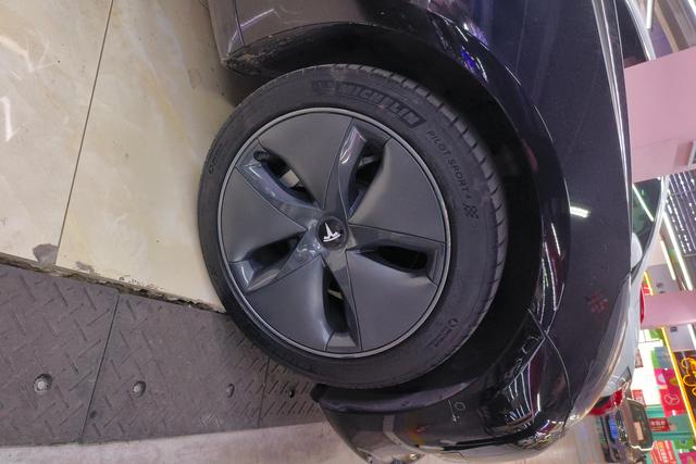 Tesla Model 3 id 3783070 из Китая 13