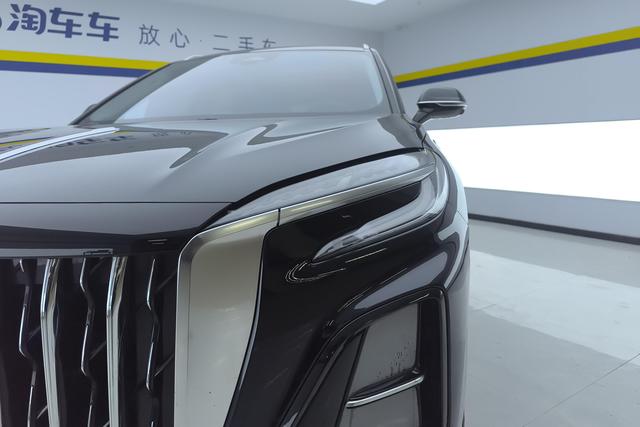 Hongqi HS3 PHEV 2024 115km — фото 4