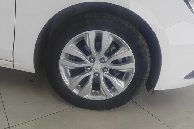 Buick Yinglang id 3768820 из Китая 31