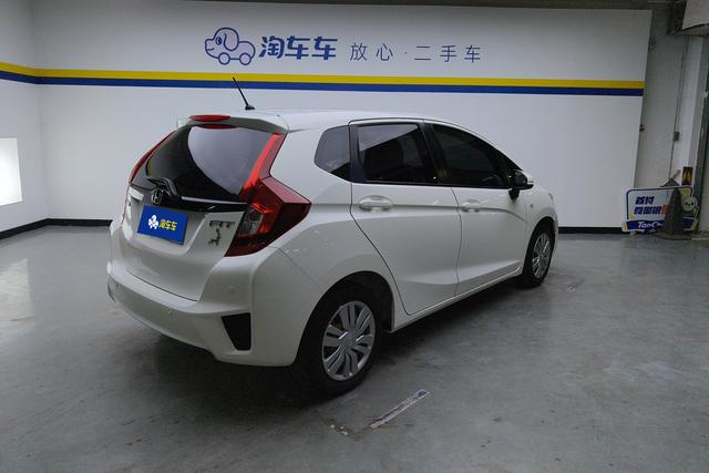 Honda Fit 2016 1.5 L LXS CVT — фото 3