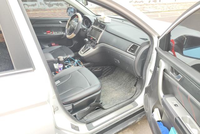 Haval M6 2017 1.5 T AT 2 WDPremium — фото 10