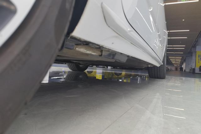 Audi A4L id 3810299 из Китая 10