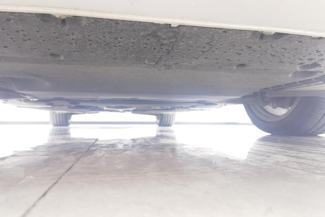 Audi A4L id 3810299 из Китая 16