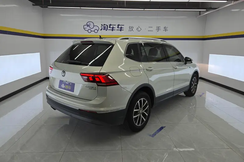 Volkswagen Tiguan L — фото 3