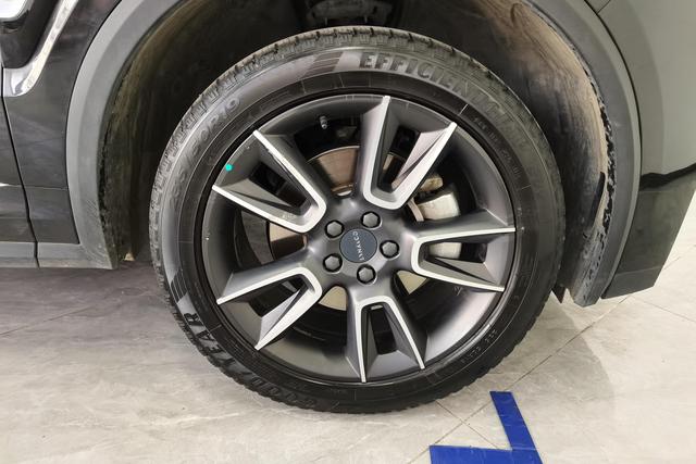 Lynk & Co 01 2021 2.0 TD 2 WD Pro — фото 8