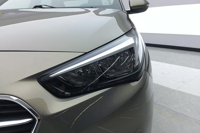 Buick Excelle 2019 Желтый из Китая