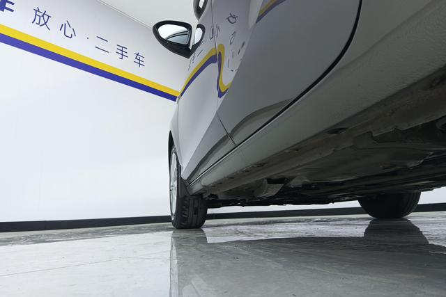 Buick Excelle 2019 Желтый из Китая, фото 5