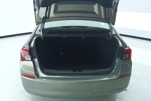 Buick Excelle id 3804196 из Китая 9