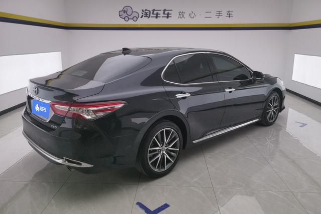 Toyota Camry 2023 2.5 G — фото 3