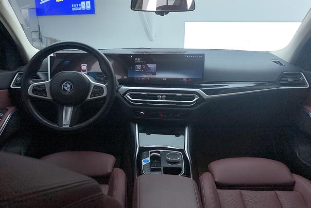 BMW i3 2022 — фото 12