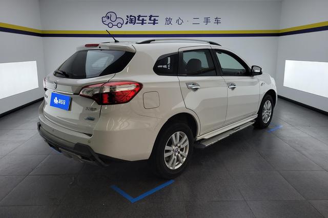 Venucia T70 2015 2.0 L CVT — фото 3