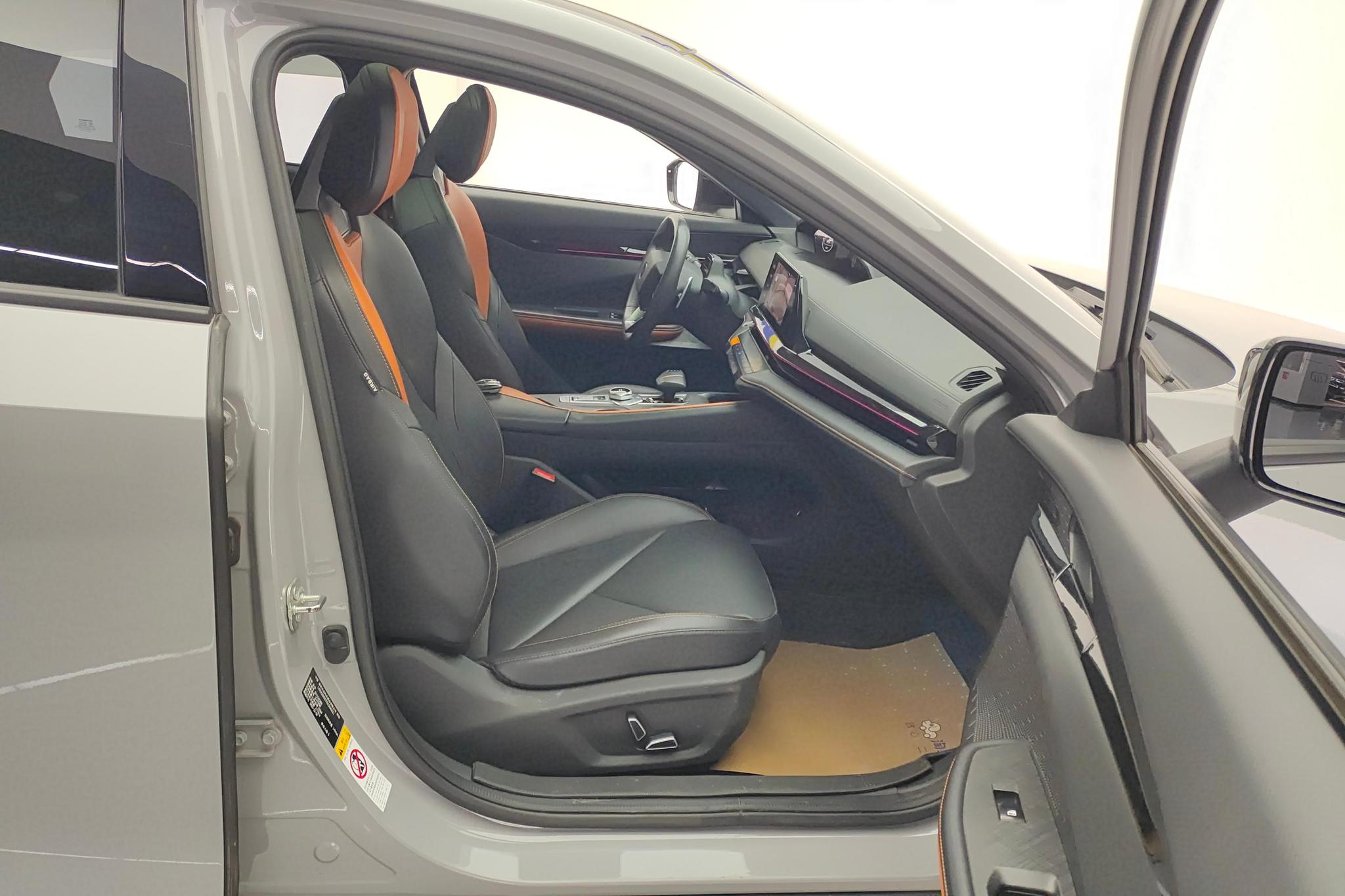Changan UNI-V 2022 1.5T Luxury