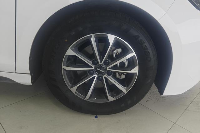 BYD Destroyer 05 2023 Белый из Китая, фото 3