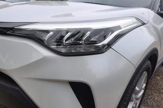 Toyota C-HR 2022 2.0 L — фото 4