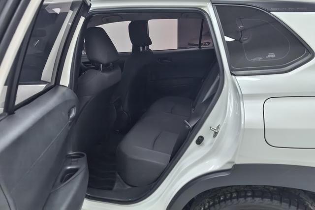 Toyota Corolla Cross 2024 2.0 L CVT — фото 16