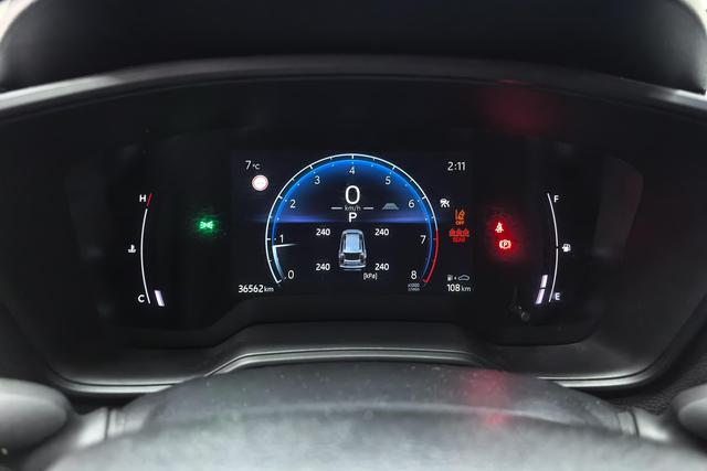 Toyota Corolla Cross 2024 2.0 L CVT — фото 13