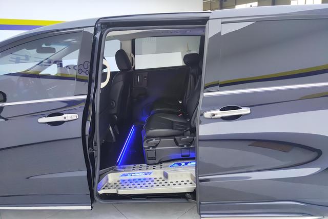 Honda Odyssey id 3840621 из Китая 13