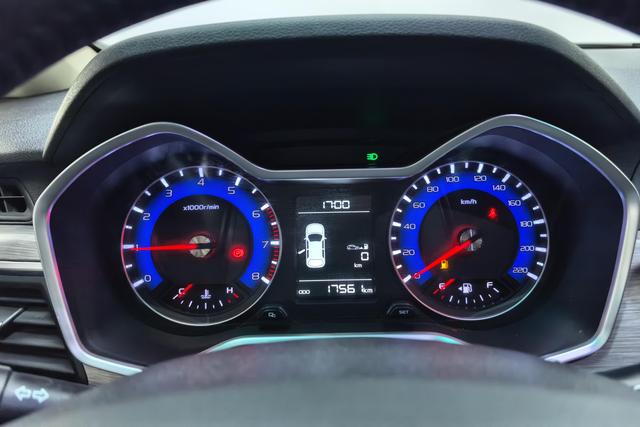 Geely Vision X3 2017 — фото 14