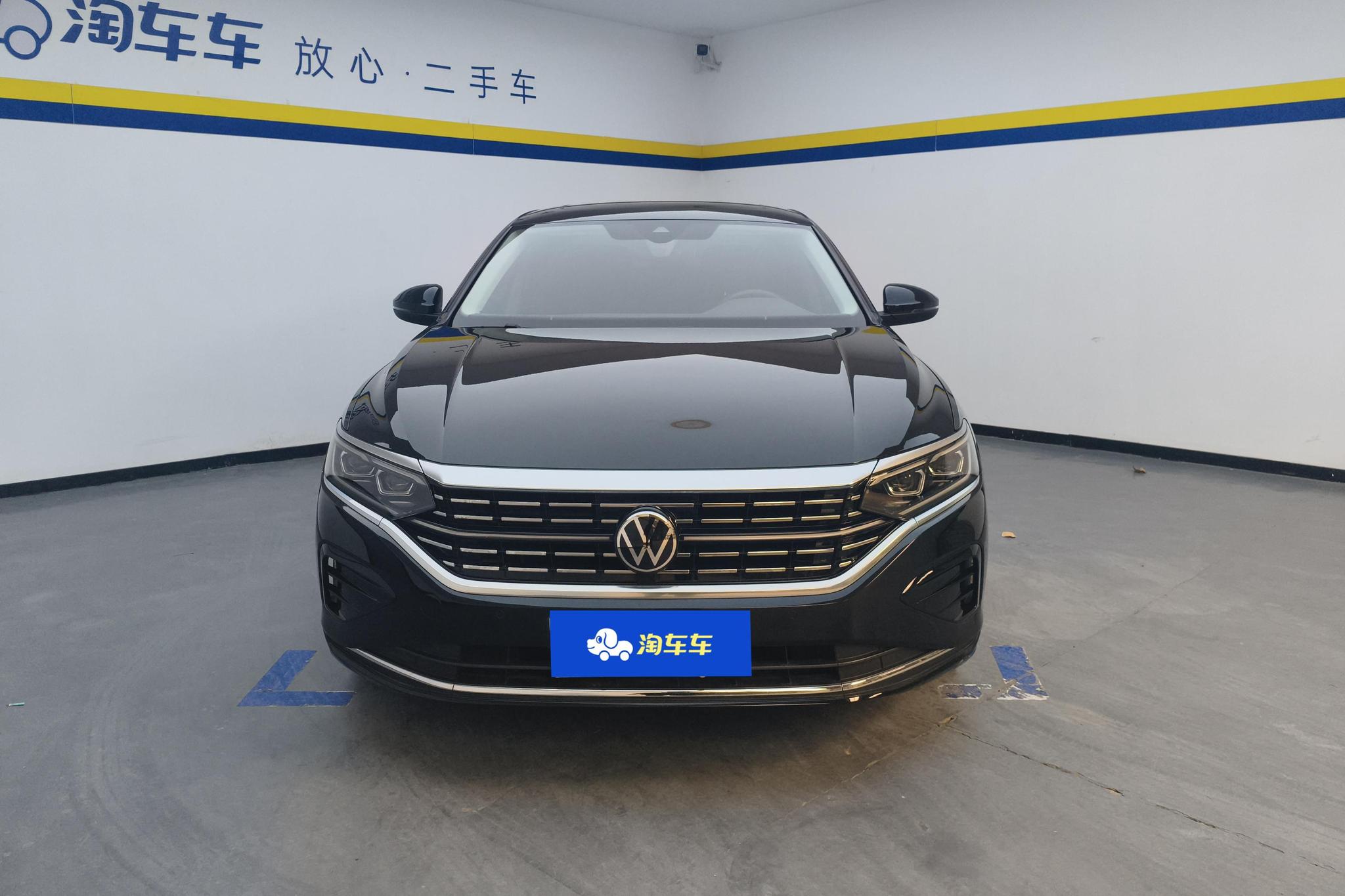 Volkswagen Passat 2022 330TSI Luxury