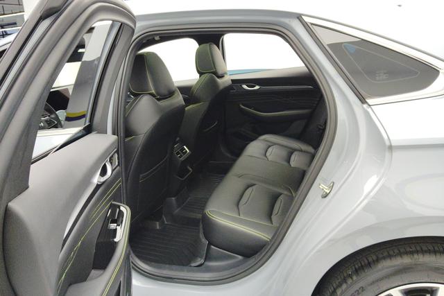 Geely Automobile Xingrui 2023 Темно-серый из Китая, фото 5