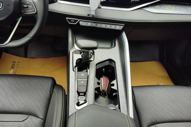 Geely Automobile Xingrui id 3810171 из Китая 15