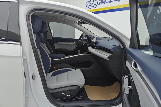 Geely Automobile Xingrui 2021 Белый из Китая, фото 3