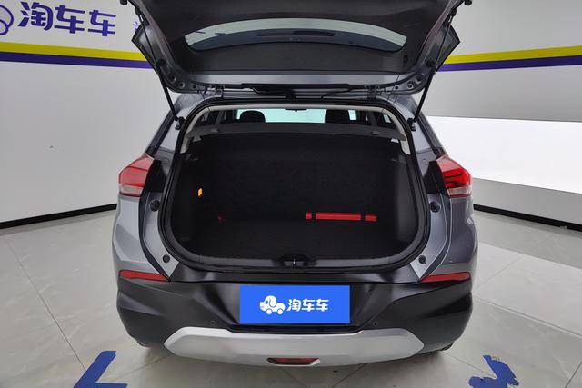 Chevrolet Tracker 2021 Redline 335 T CVT VI — фото 17