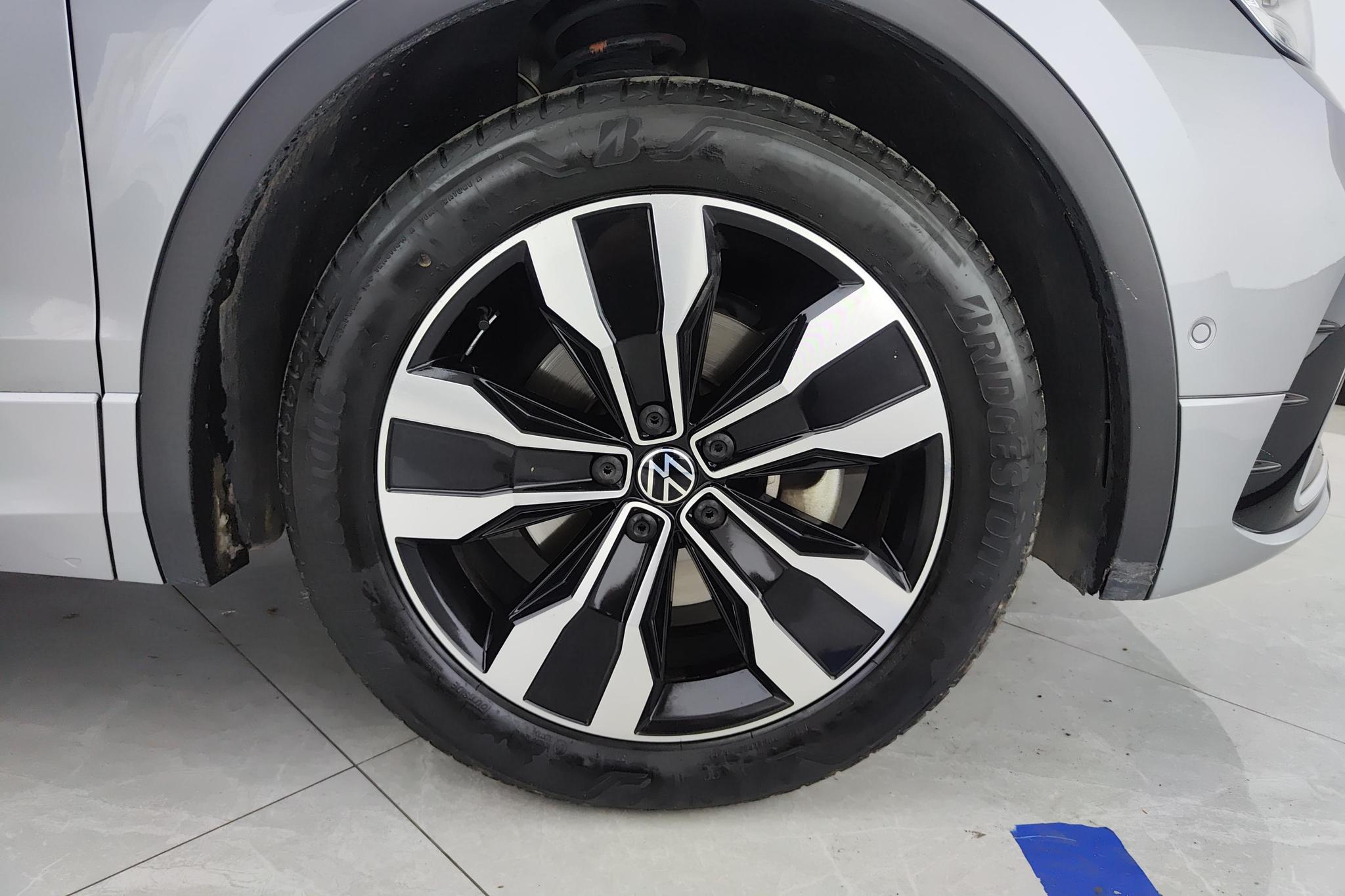 Volkswagen Tiguan L L 2022 330TSI AT R-Line