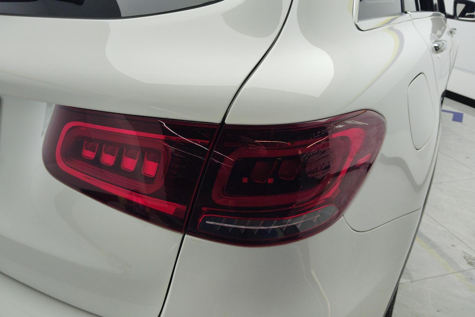 Mercedes-Benz GLC: фотография 8 из 17