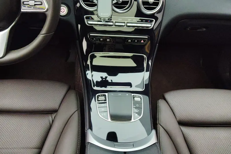 Mercedes-Benz GLC 260 L 4 MAT IC — фото 8