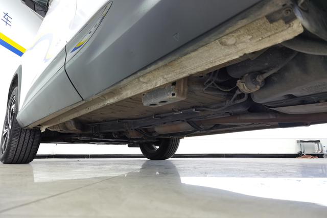 Geely Automobile Boyue 2024 Белый из Китая, фото 5