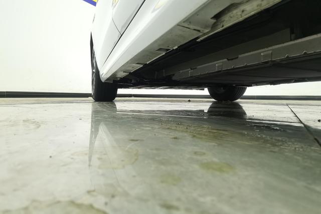 BYD Qin PLUS DM 2023 Белый из Китая, фото 4