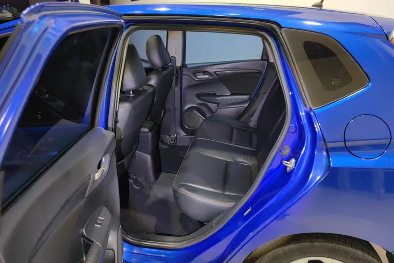 Honda Fit — фото 10