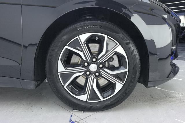 Red flag E-QM5 id 3824314 из Китая 7