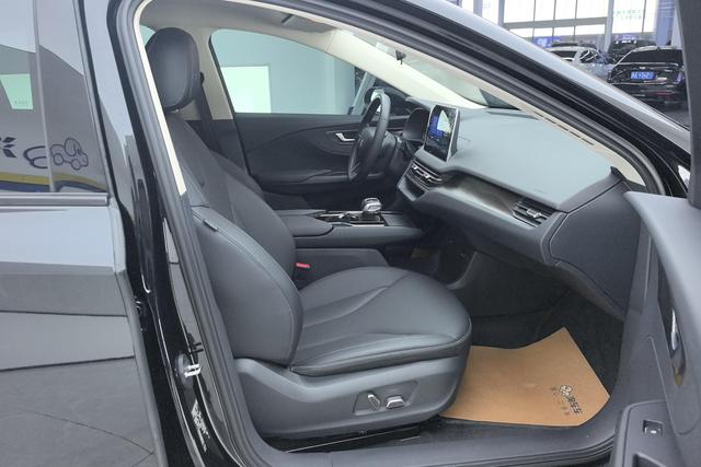 Red flag E-QM5 id 3824314 из Китая 11