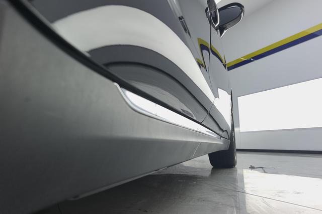 Red flag E-QM5 id 3824314 из Китая 17