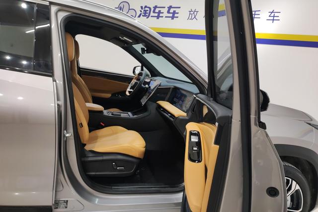 Geely Galaxy Galaxy L7 2023 Темно-серый из Китая, фото 6