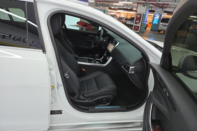 Jaguar XEL 2021 2.0 T 250 PS S — фото 16