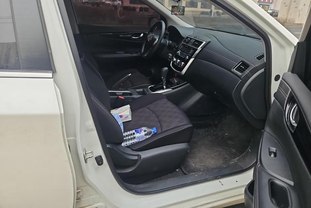 Nissan TIIDA 2024 1.6 L CVT — фото 11